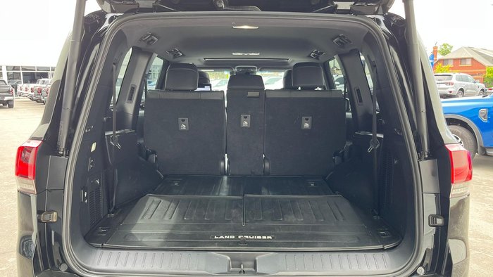 2023 Toyota Landcruiser Sahara