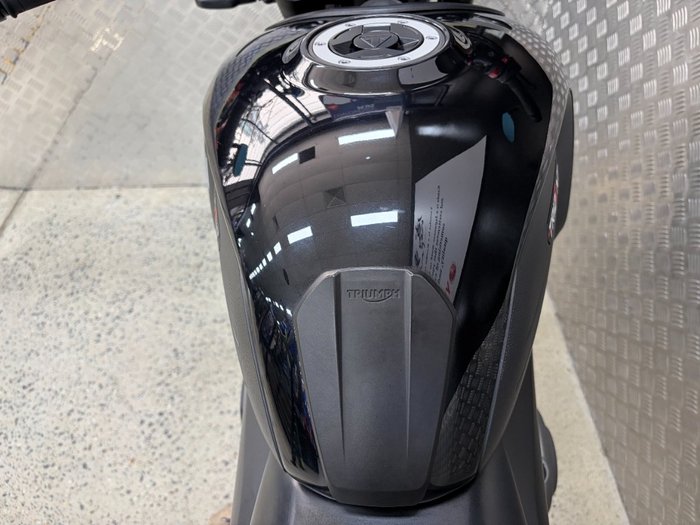 2022 Triumph TRIDENT 660 BLACK