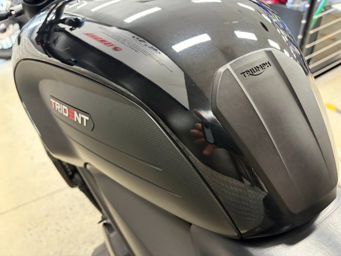 2022 Triumph TRIDENT 660 BLACK