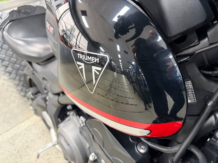 2022 Triumph TRIDENT 660 BLACK