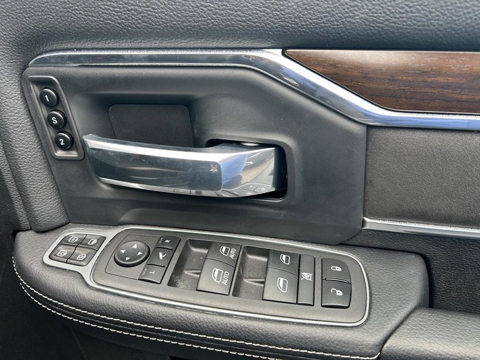 2023 RAM 2500 Laramie Rambox