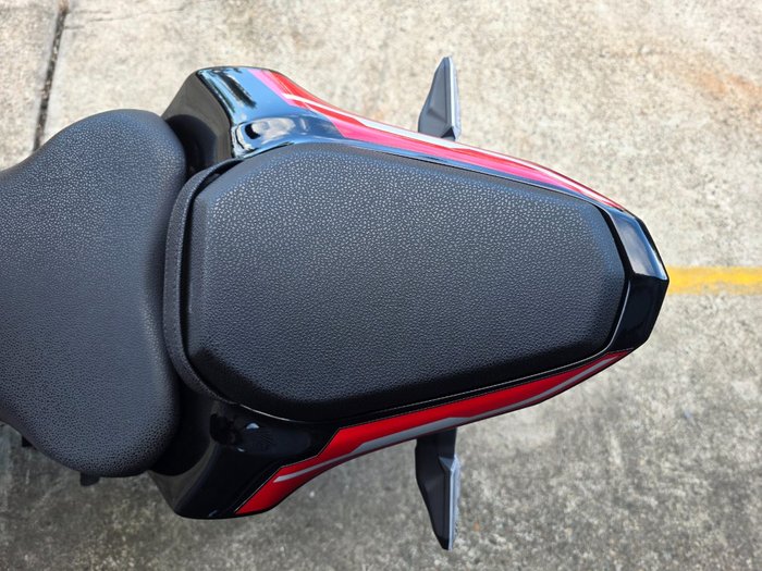 2024 Kawasaki Z900 (ZR900) RED