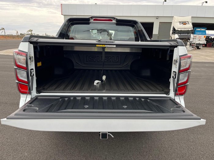 2025 Isuzu D-MAX X-TERRAIN