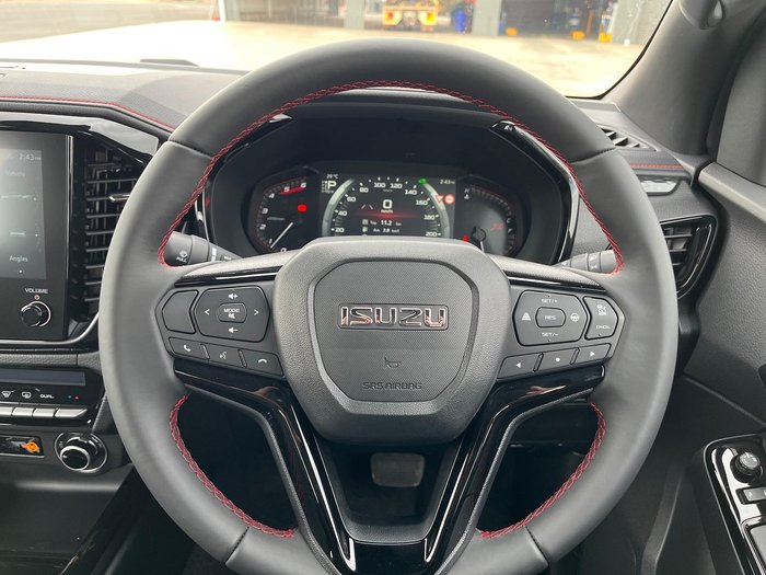 2025 Isuzu D-MAX X-TERRAIN