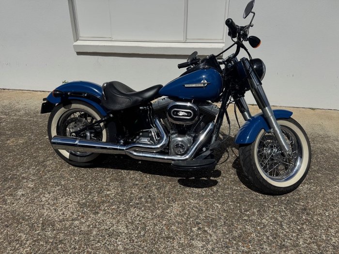 2013 Harley-Davidson FLS SOFTAIL SLIM BLUE
