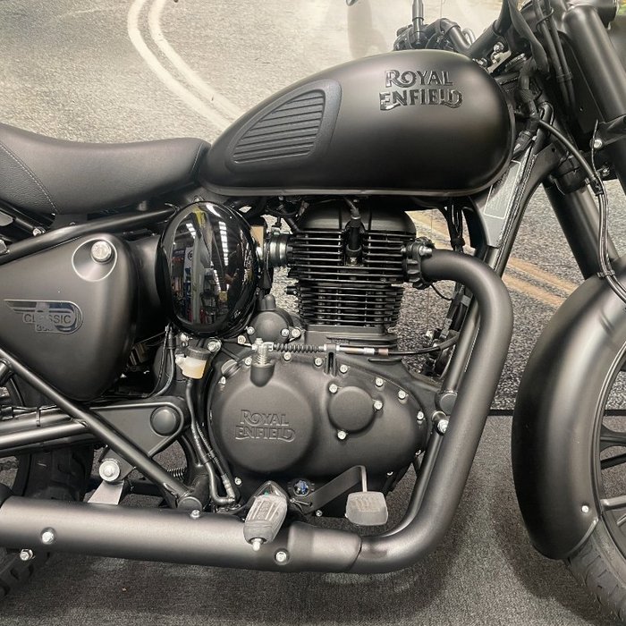 2025 Royal Enfield 2025 Royal Enfield 350CC CLASSIC 350 STEALTH BLACK