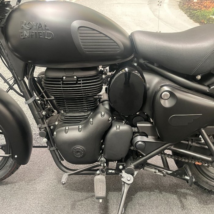 2025 Royal Enfield 2025 Royal Enfield 350CC CLASSIC 350 STEALTH BLACK