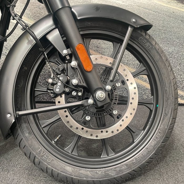 2025 Royal Enfield 2025 Royal Enfield 350CC CLASSIC 350 STEALTH BLACK