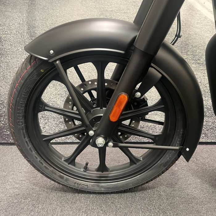 2025 Royal Enfield 2025 Royal Enfield 350CC CLASSIC 350 STEALTH BLACK