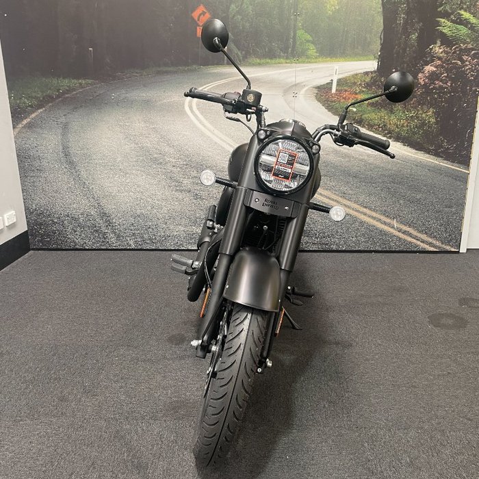 2025 Royal Enfield 2025 Royal Enfield 350CC CLASSIC 350 STEALTH BLACK