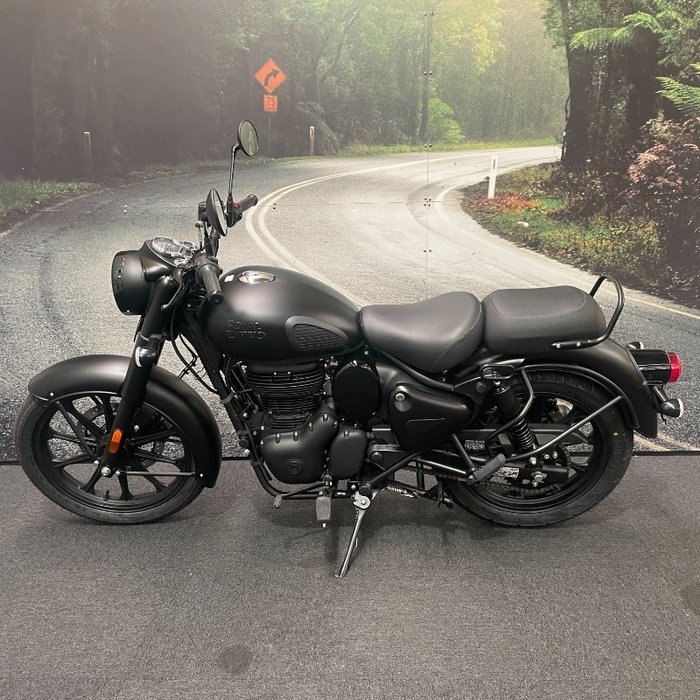 2025 Royal Enfield 2025 Royal Enfield 350CC CLASSIC 350 STEALTH BLACK