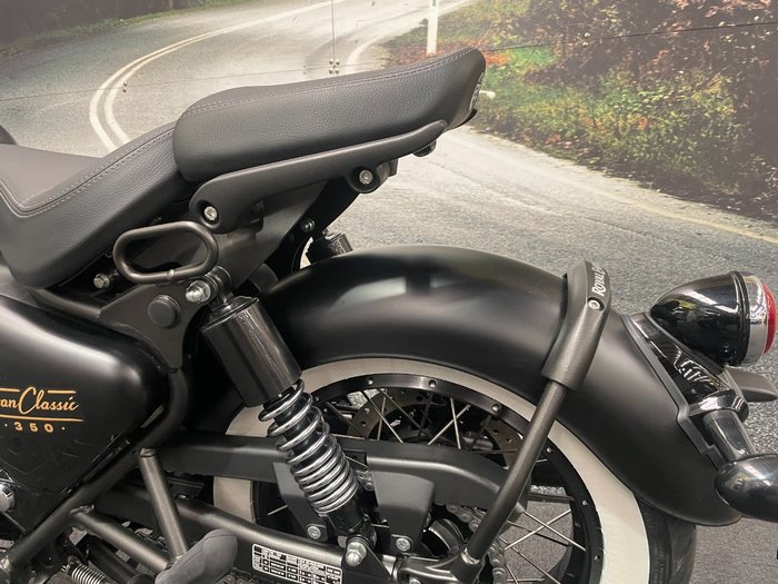 2025 Royal Enfield CLASSIC 350 DARK Black