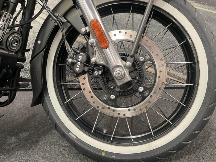 2025 Royal Enfield CLASSIC 350 DARK Black