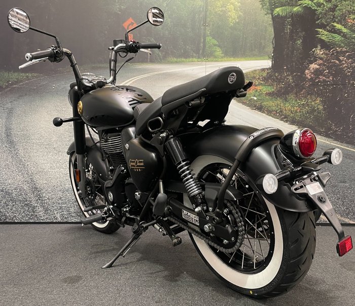 2025 Royal Enfield CLASSIC 350 DARK Black