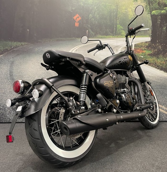 2025 Royal Enfield CLASSIC 350 DARK Black