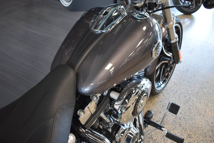 2015 Harley-davidson FXSB SOFTAIL BREAKOUT GREY