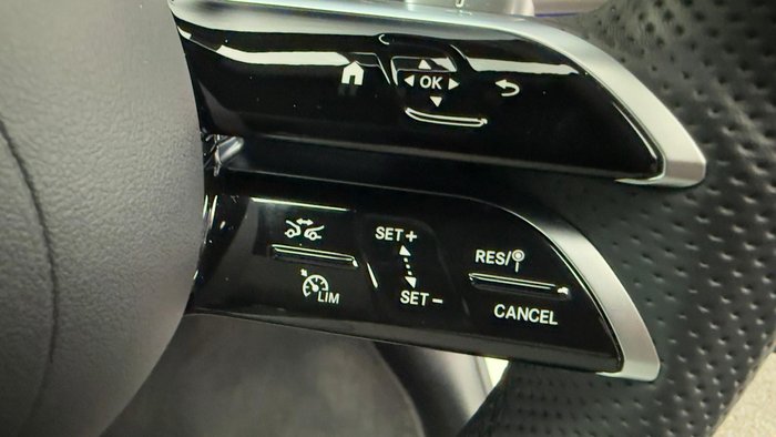 2025 Mercedes-Benz GLC-Class GLC300