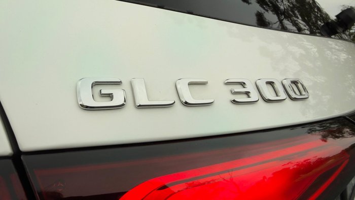 2025 Mercedes-Benz GLC-Class GLC300