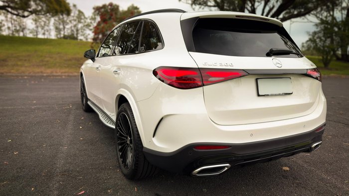 2025 Mercedes-Benz GLC-Class GLC300