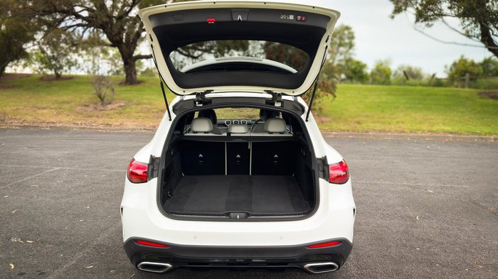 2025 Mercedes-Benz GLC-Class GLC300