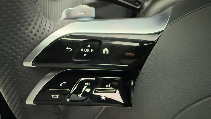 2025 Mercedes-Benz GLC-Class GLC300