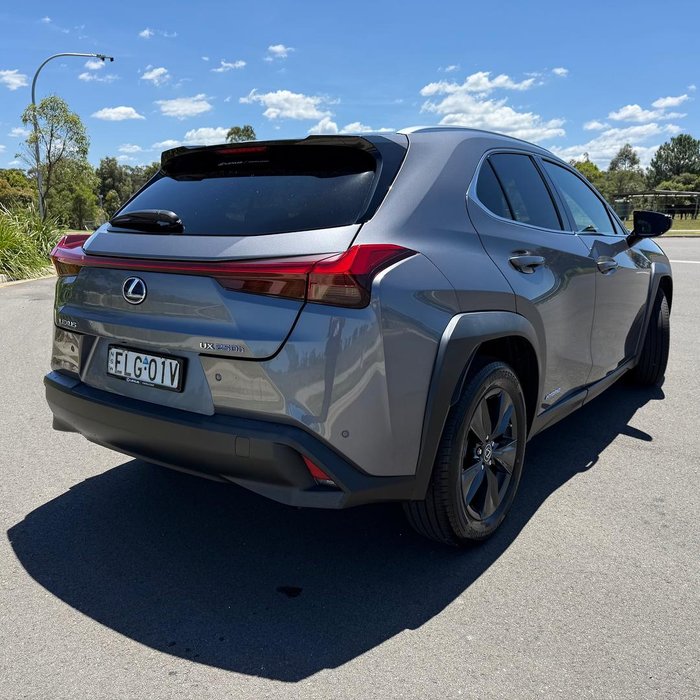 2020 Lexus UX 250h Luxury