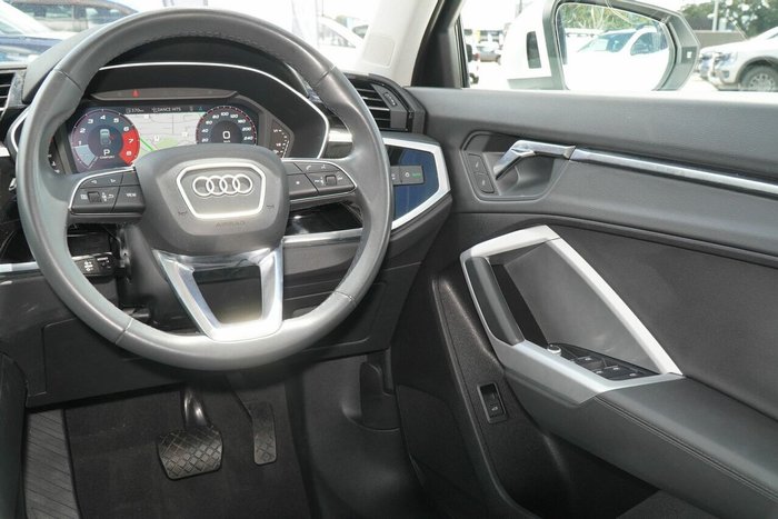 2022 Audi Q3 35 TFSI S line
