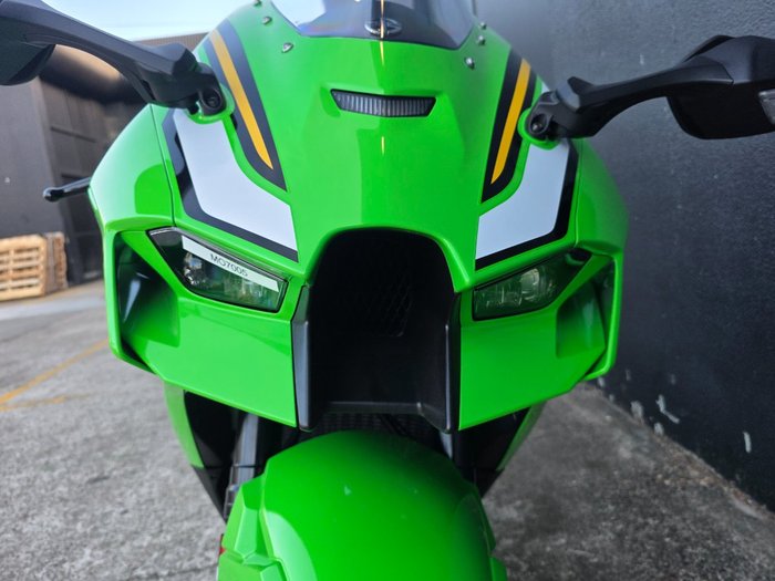 2025 Kawasaki NINJA ZX-10R GREEN