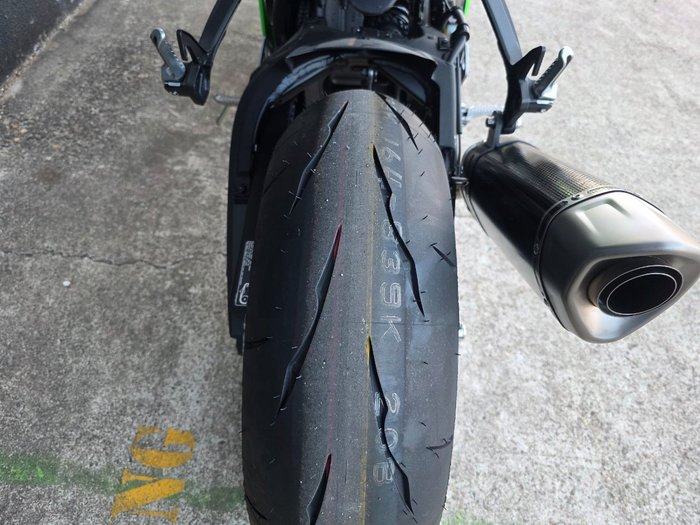 2025 Kawasaki NINJA ZX-10R GREEN