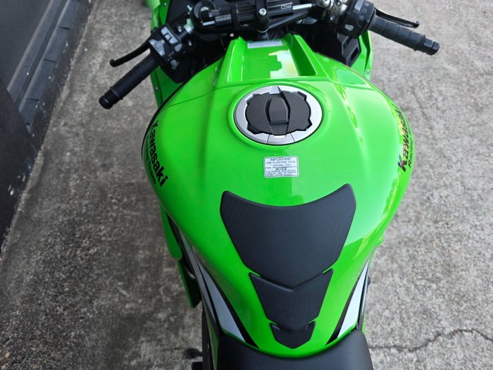 2025 Kawasaki NINJA ZX-10R GREEN