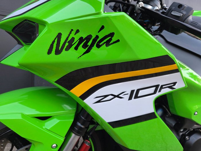 2025 Kawasaki NINJA ZX-10R GREEN