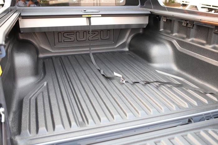 2025 Isuzu D-MAX X-TERRAIN