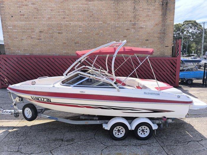 2008 Glastron GT 225