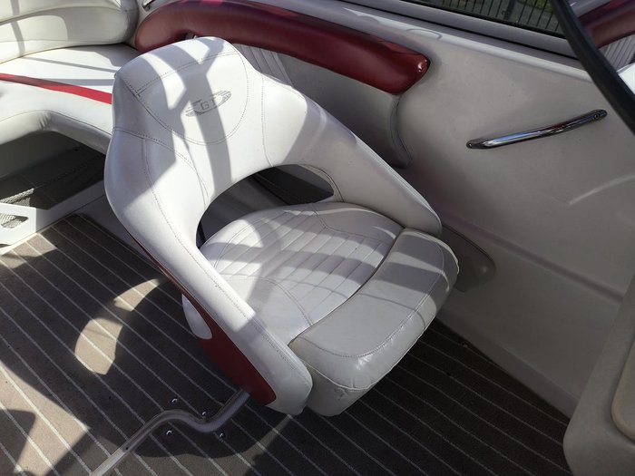 2008 Glastron GT 225