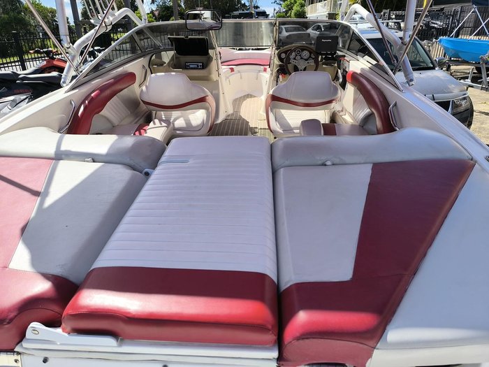 2008 Glastron GT 225