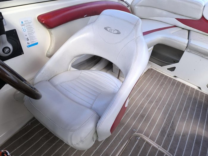 2008 Glastron GT 225