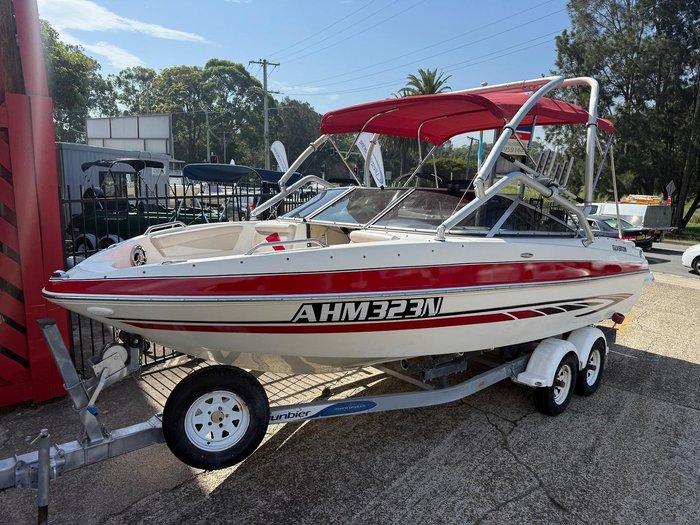 2008 Glastron GT 225