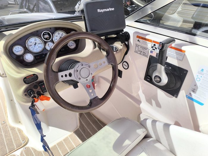 2008 Glastron GT 225