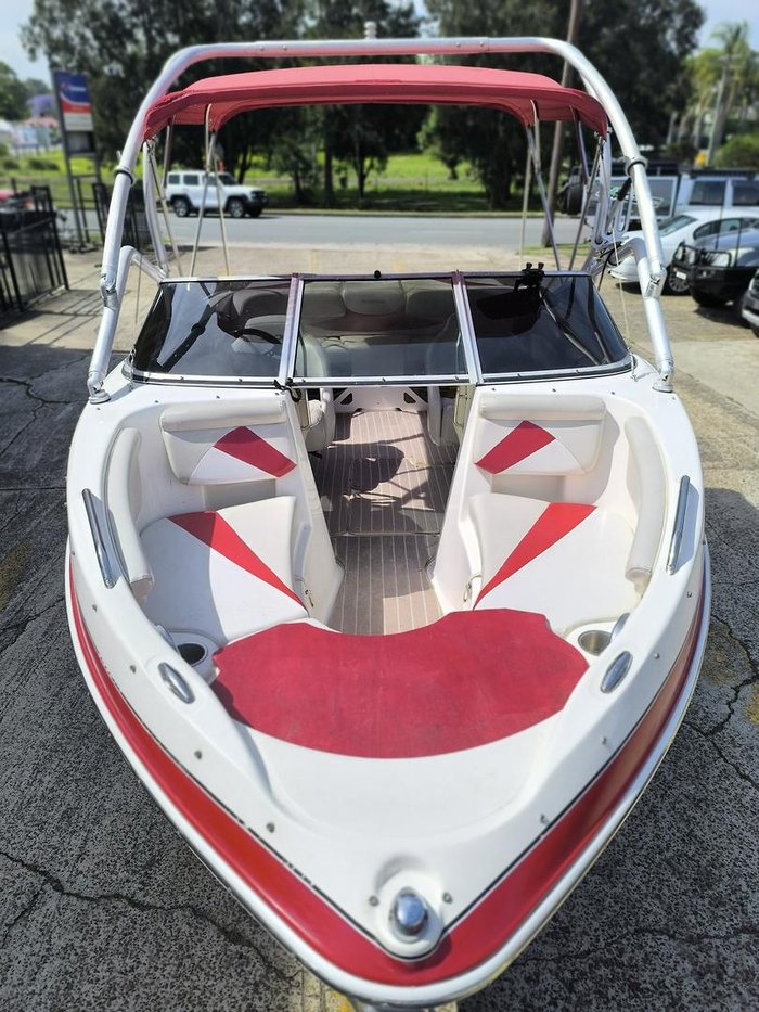 2008 Glastron GT 225