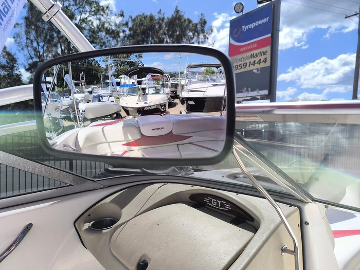 2008 Glastron GT 225