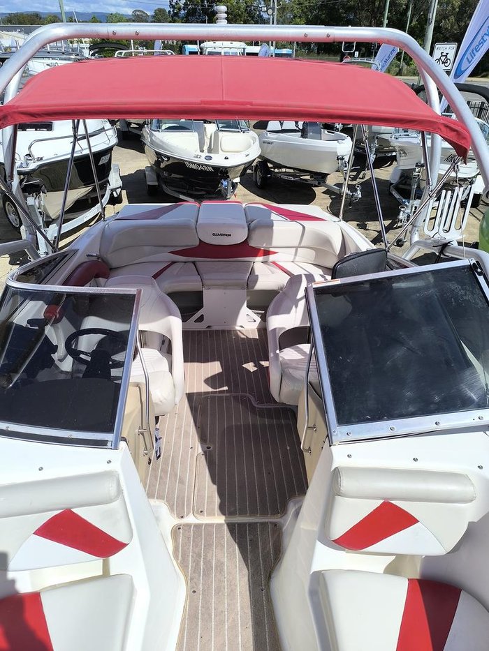 2008 Glastron GT 225