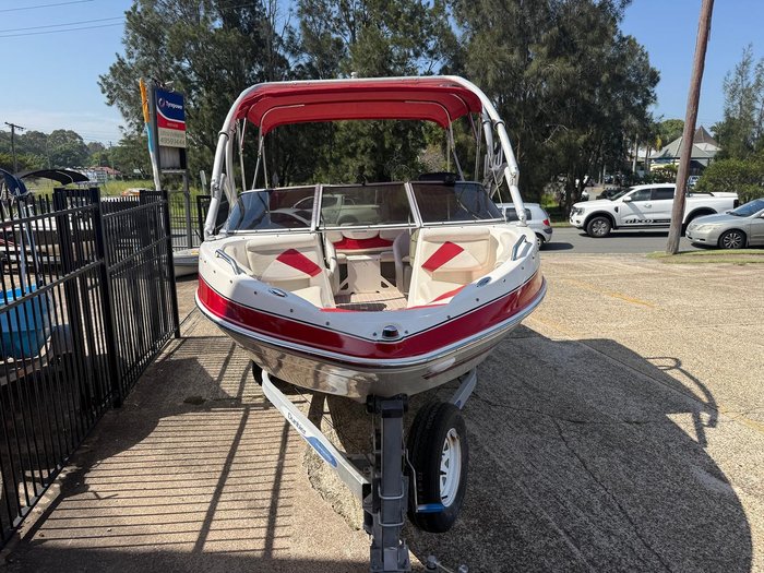 2008 Glastron GT 225