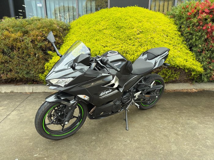 2022 Kawasaki NINJA 400 Black