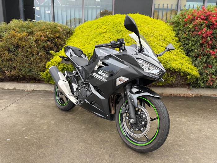 2022 Kawasaki NINJA 400 Black