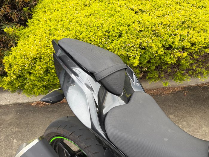 2022 Kawasaki NINJA 400 Black