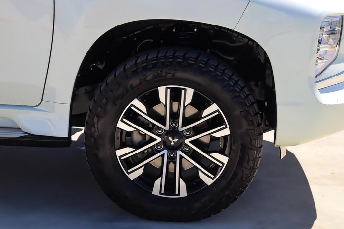 2021 Mitsubishi Pajero Sport GLS