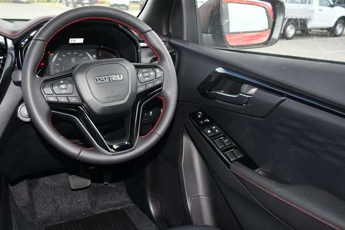 2025 Isuzu D-MAX X-TERRAIN