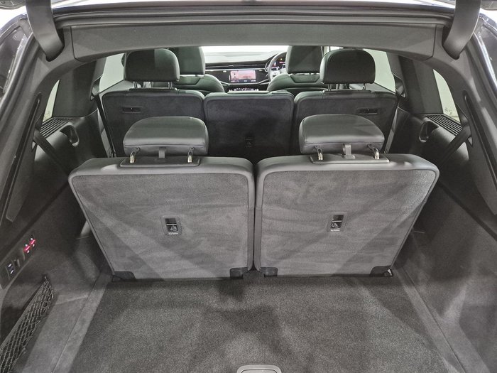 2021 Audi Q7 55 TFSI S line