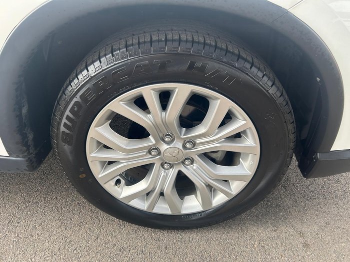 2021 Mitsubishi Outlander ES ZL MY21 AWD White