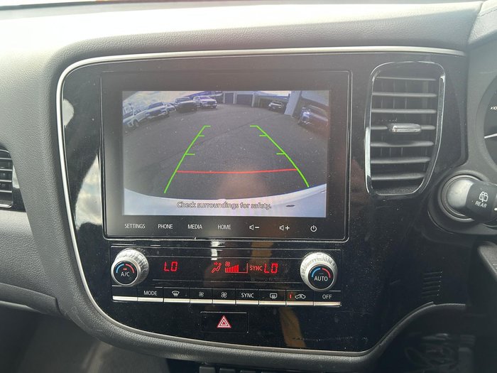 2021 Mitsubishi Outlander ES ZL MY21 AWD White